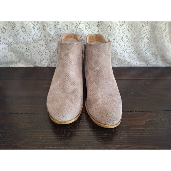 EUC Lucky Brand	Bayley 2 Perforated Beige Suede BootSz. 8.5M - Picture 5 of 12